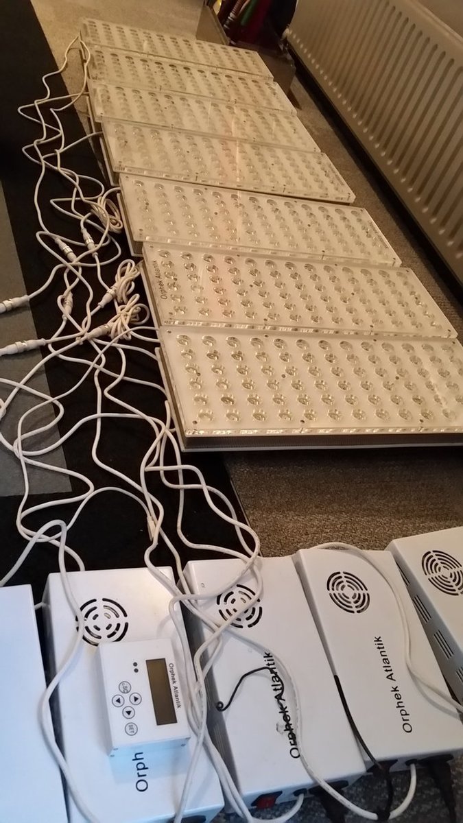 Orphek_Atlantik_V1_Voeding.jpg