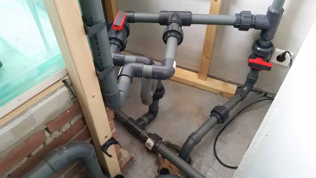 PlumbingMess.jpg